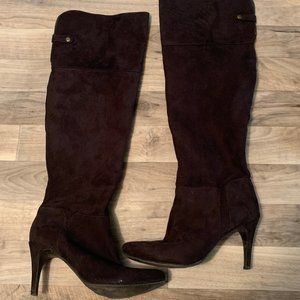 BLACK SUEDE KNEE BOOT W/ MID ZIPPER SIZE 8.5